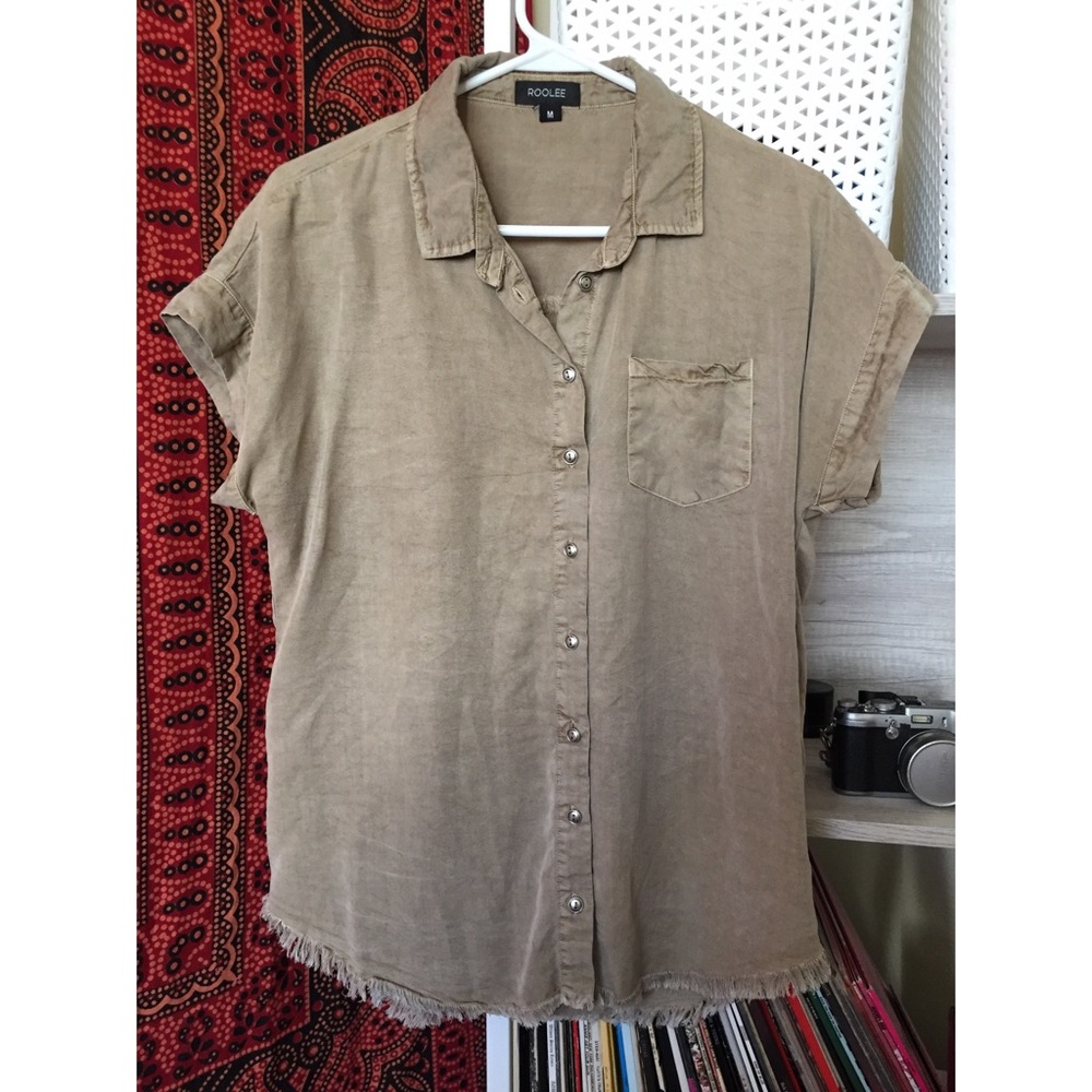 Olive Green Sort Sleeve Dolman Shirt W/ Fray Hem